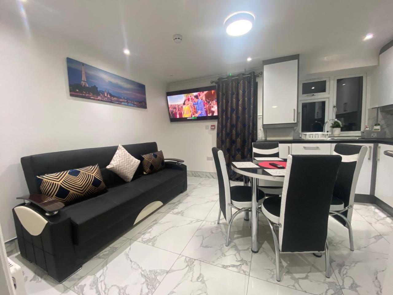 The Royal Boutique Oxford Lodge By London Sleep 6 เฮส์ ภายนอก รูปภาพ