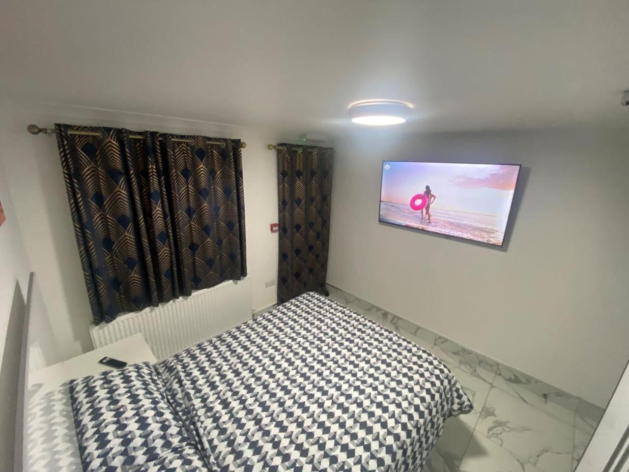 The Royal Boutique Oxford Lodge By London Sleep 6 เฮส์ ภายนอก รูปภาพ