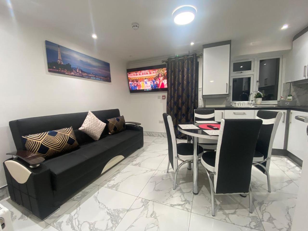 The Royal Boutique Oxford Lodge By London Sleep 6 เฮส์ ภายนอก รูปภาพ