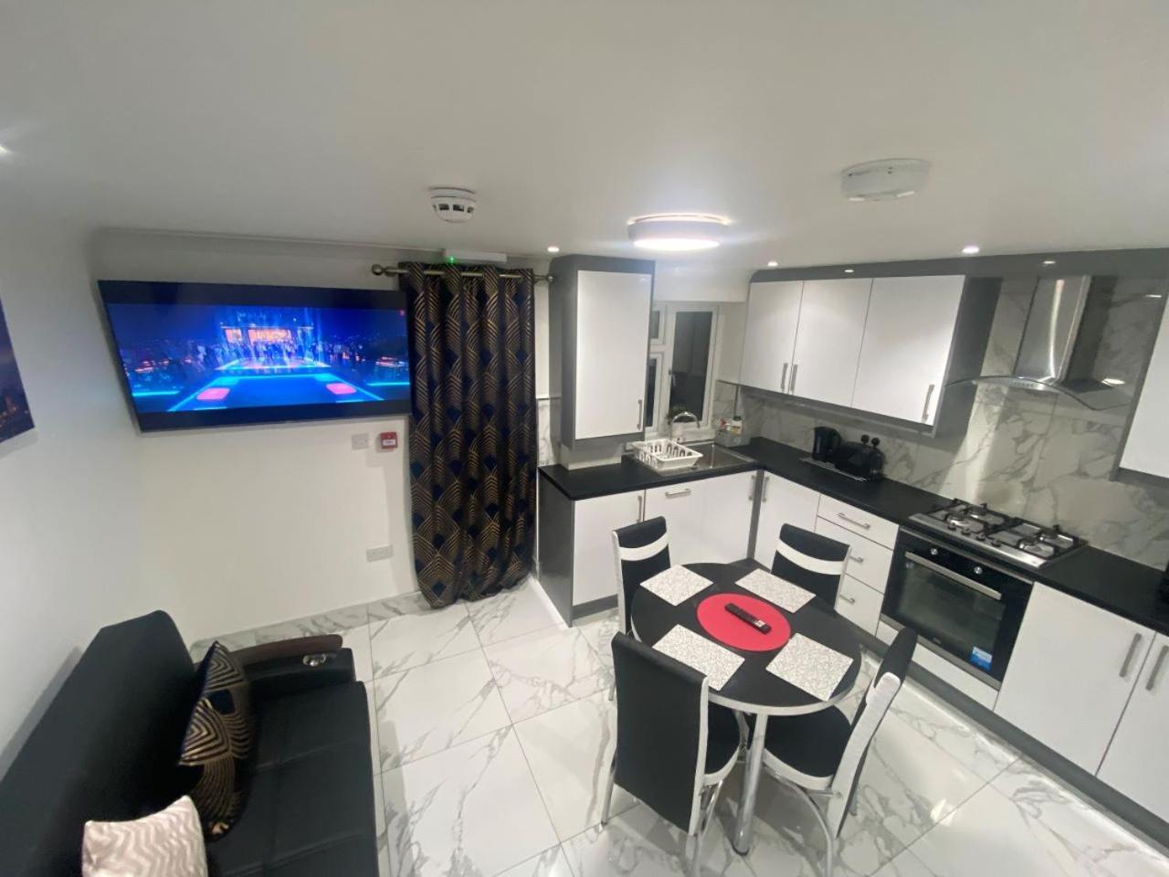 The Royal Boutique Oxford Lodge By London Sleep 6 เฮส์ ภายนอก รูปภาพ