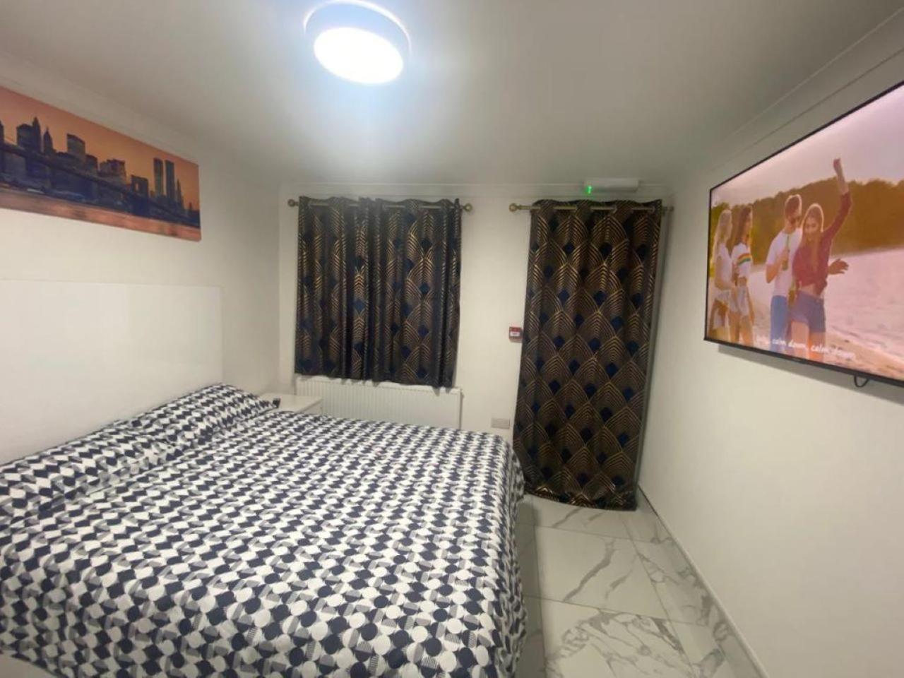 The Royal Boutique Oxford Lodge By London Sleep 6 เฮส์ ภายนอก รูปภาพ